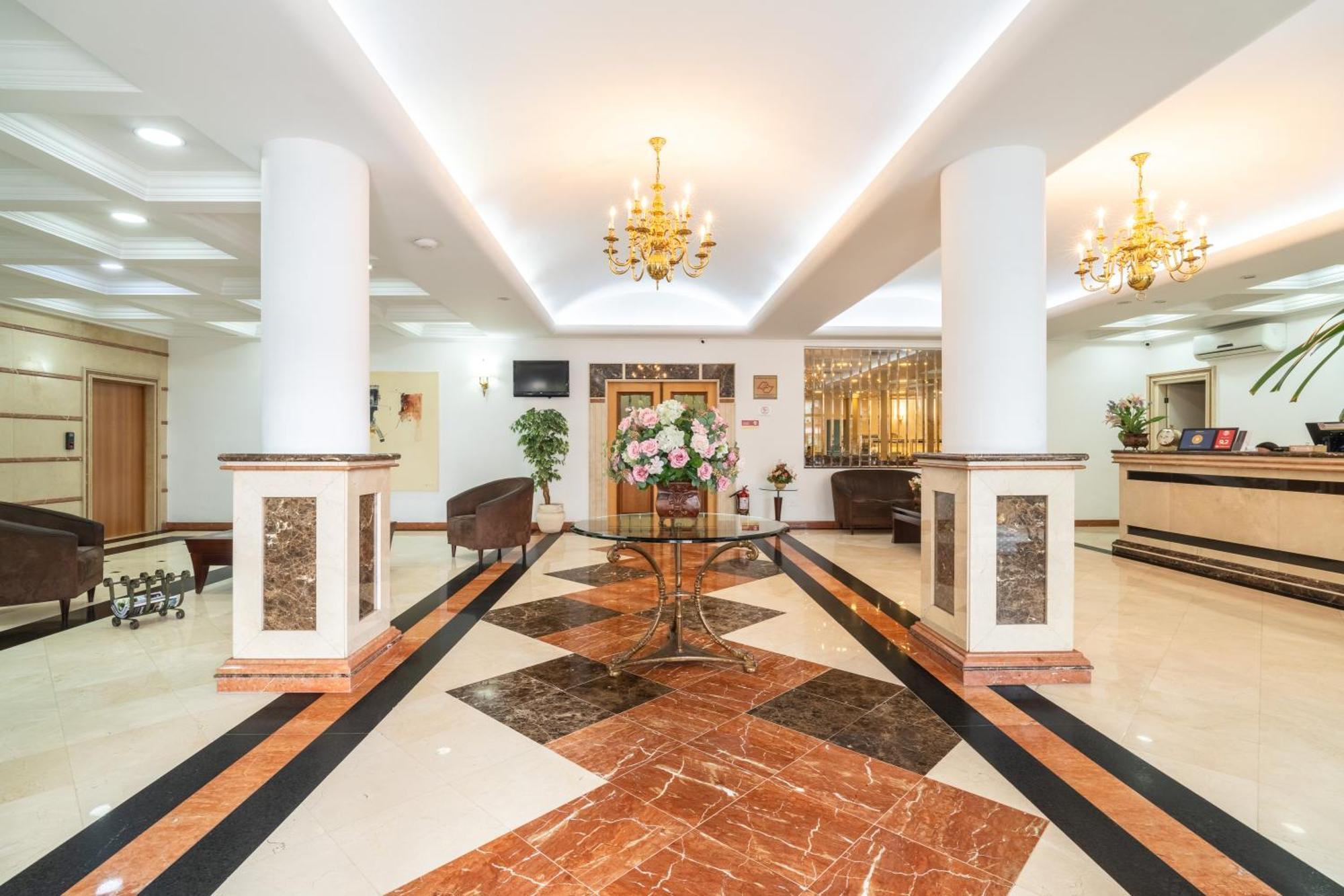 Hotel Plaza Mayor Санту-Андре Экстерьер фото