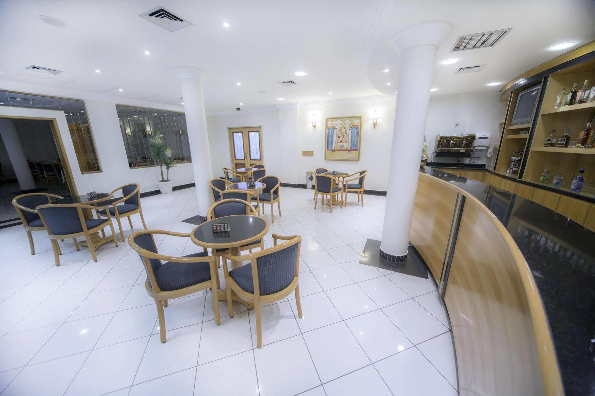 Hotel Plaza Mayor Санту-Андре Экстерьер фото